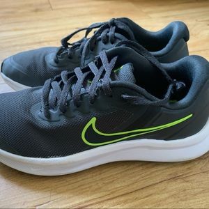 Big kid Nike Sneakers